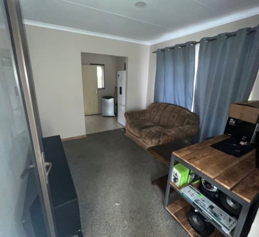 3 Bedroom Property for Sale in Flamwood North West